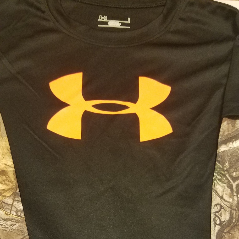 (Sold) under Armour shirts